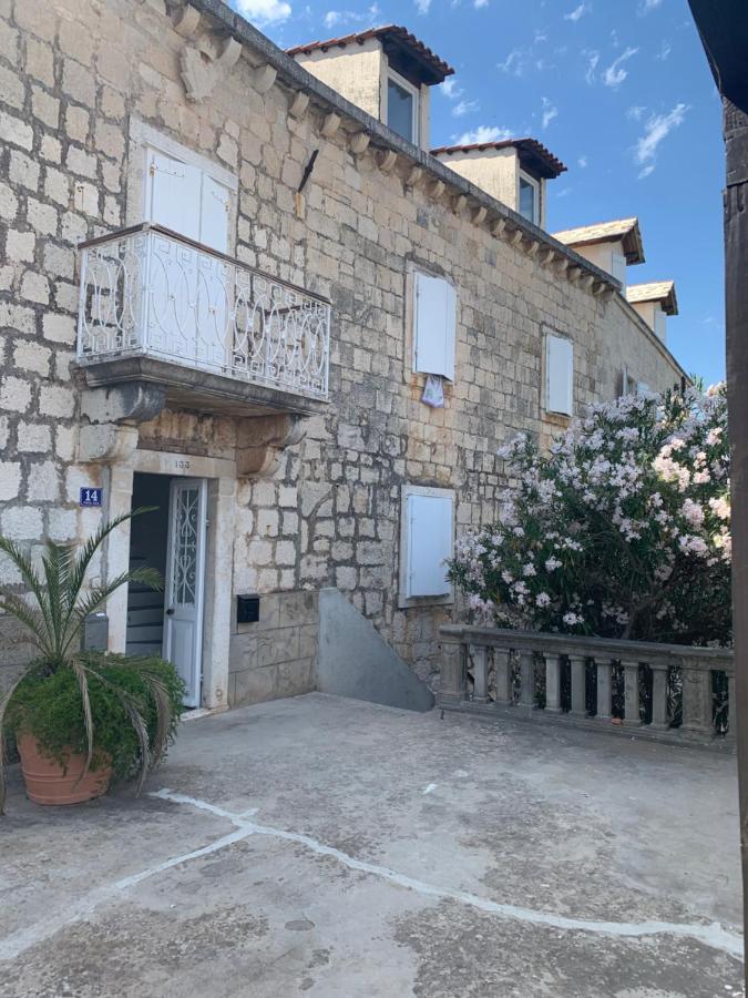 Apartmani Stones Sutivan I Exterior photo