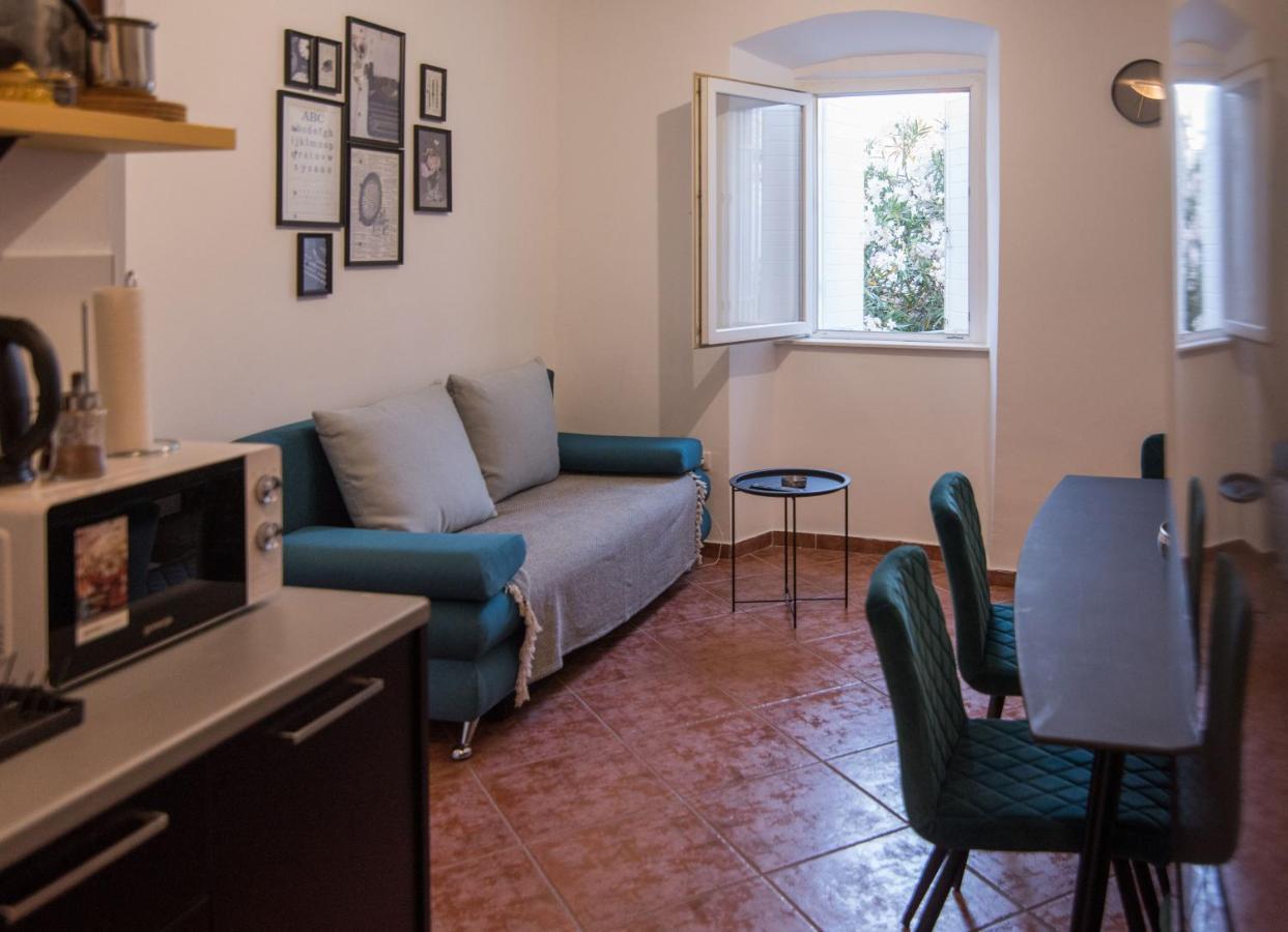 Apartmani Stones Sutivan I Exterior photo